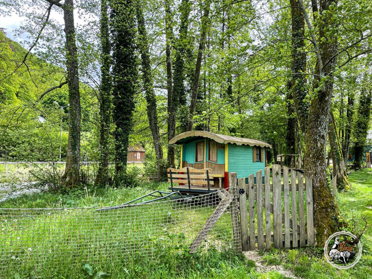 Parc Animalier Du Herisson Villa Doucier Exterior photo