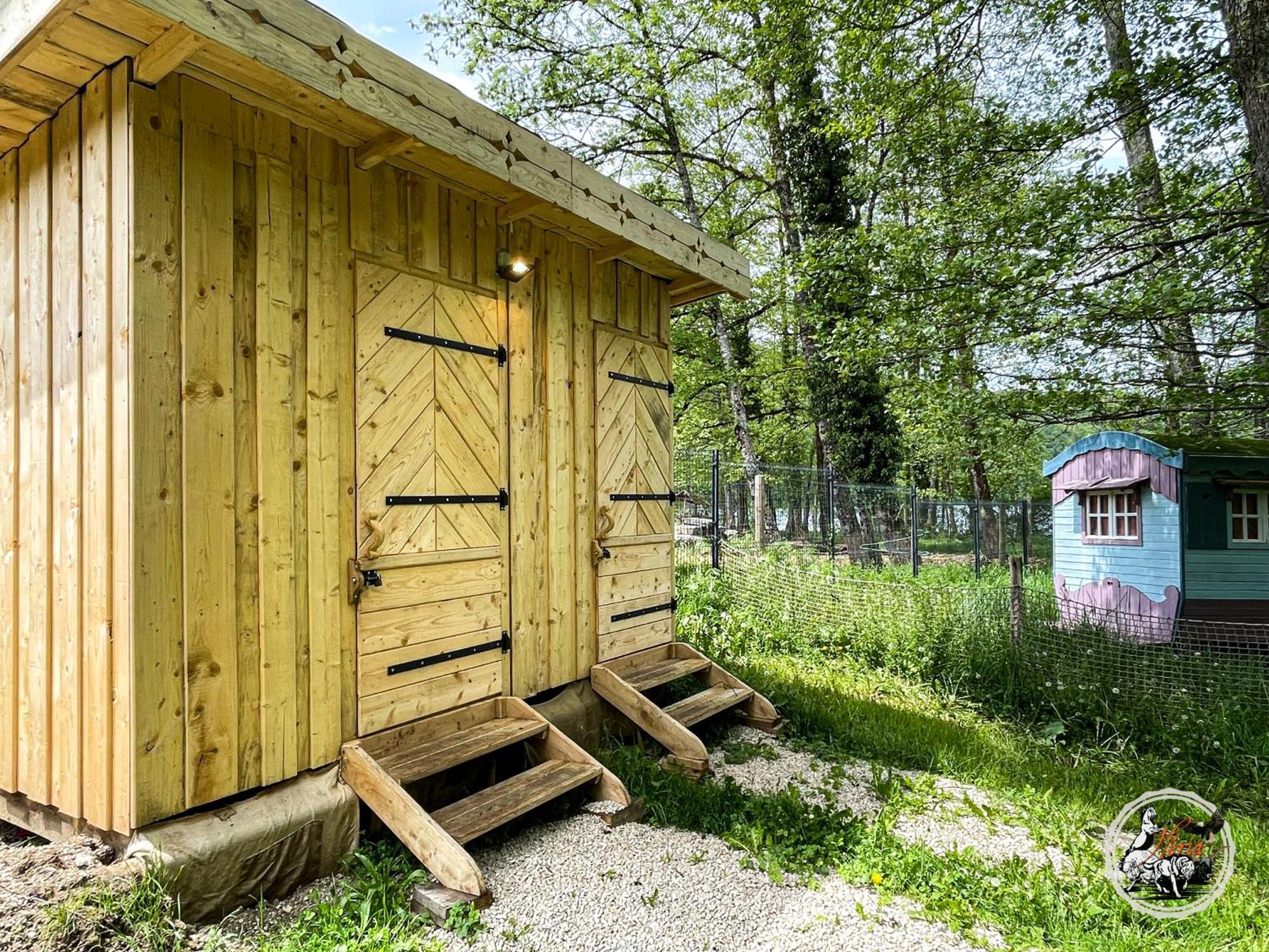 Parc Animalier Du Herisson Villa Doucier Room photo